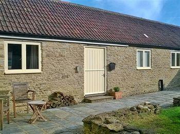 Battens Farm Cottages - B&B And Self-Catering Accommodation Yatton Keynell Exterior photo